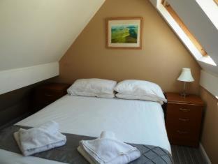 Photo of Others in Alsop en le Dale