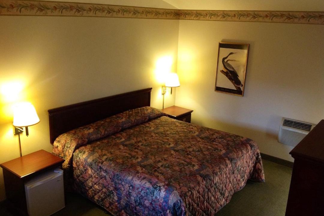 Photo of Bedroom in Garberville