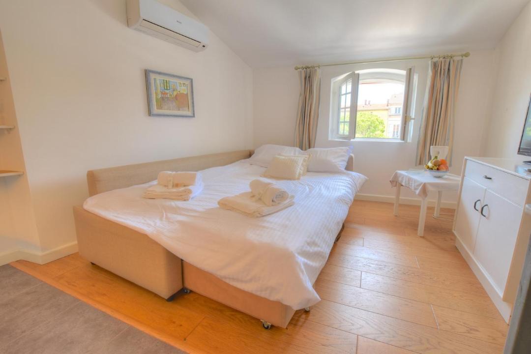 Photo of Bedroom in Antibes Old Town