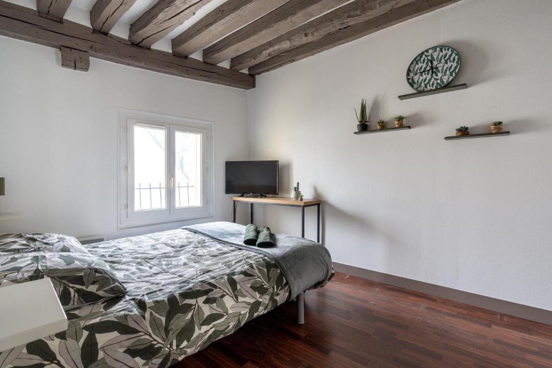 Photo of Others in Etampes