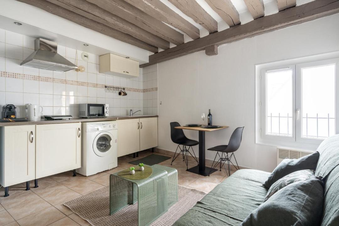 Photo of Others in Etampes