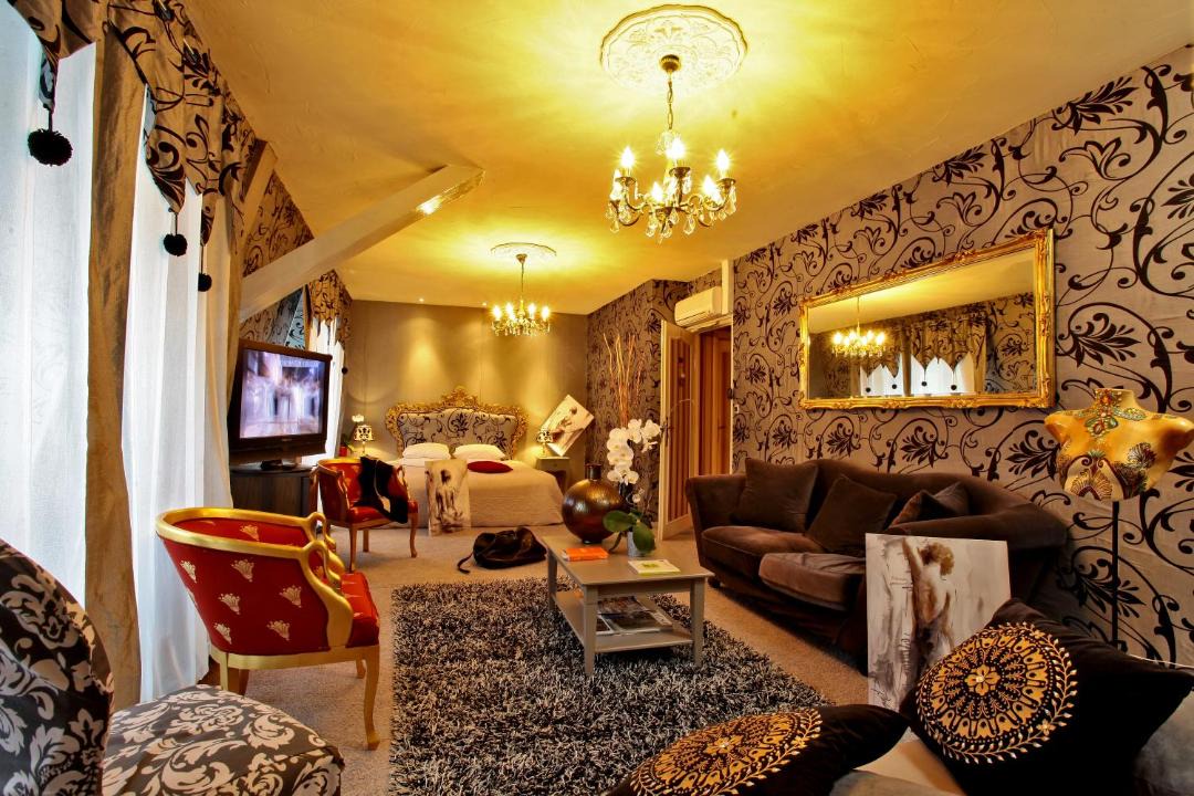 Photo of Others in Saint-Saud-Lacoussiere