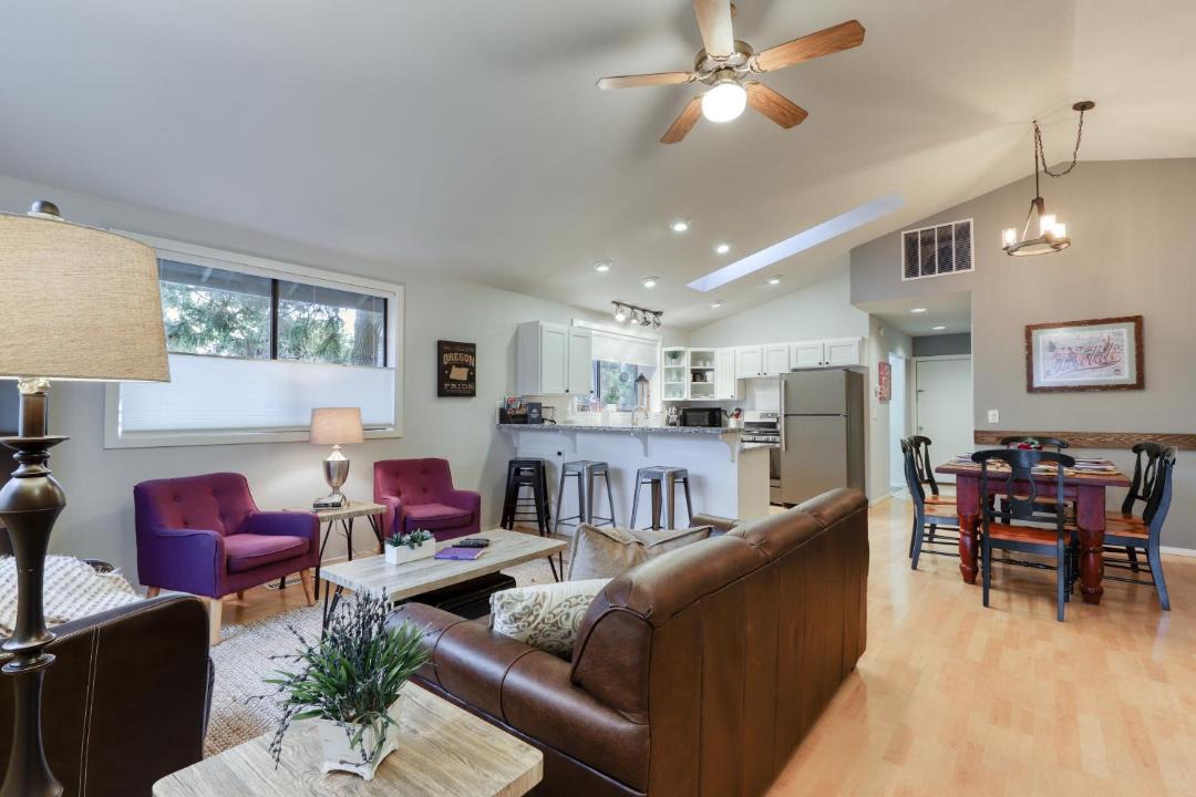 Photo of Others in River West