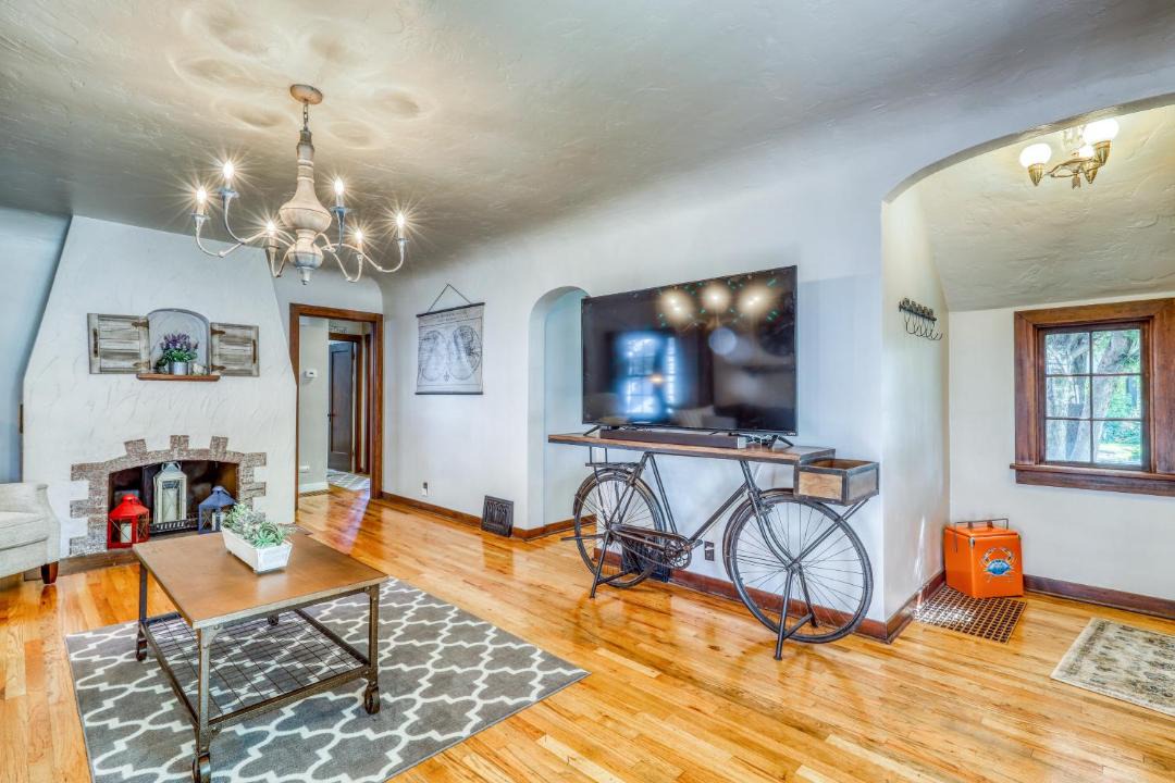 Photo of Livingroom in North End