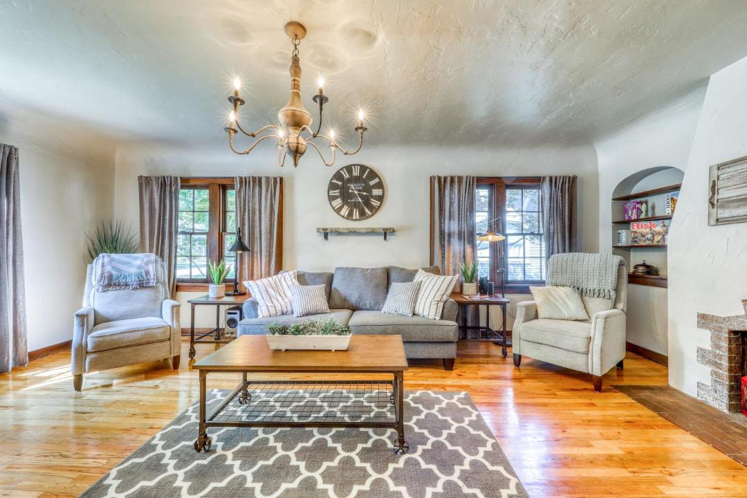 Photo of Livingroom in North End