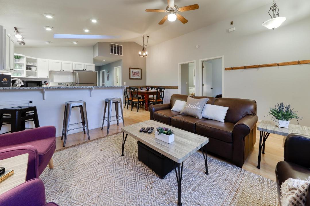 Photo of Others in River West