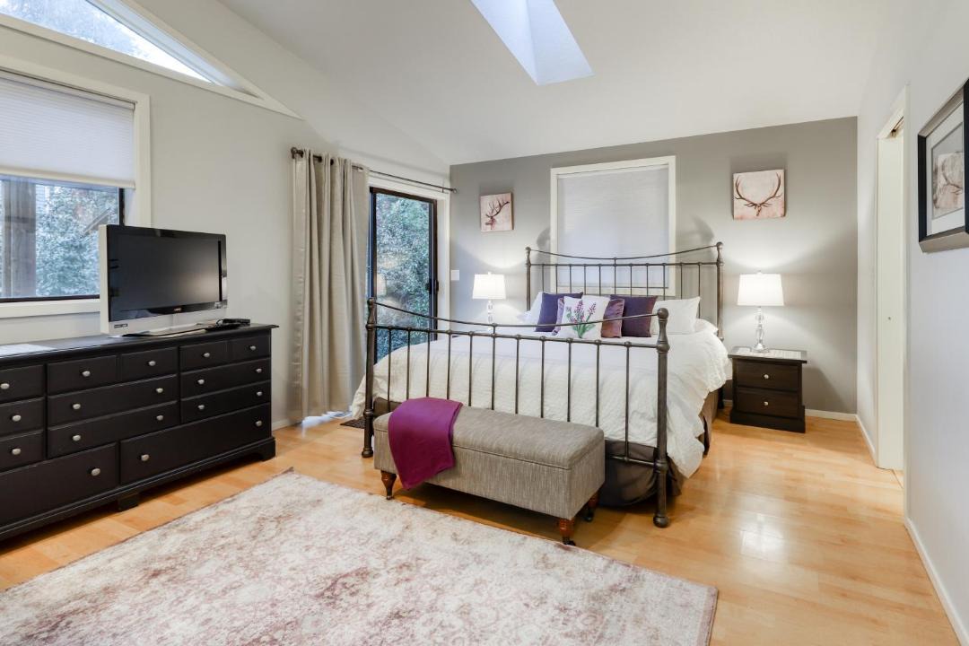 Photo of Others in River West