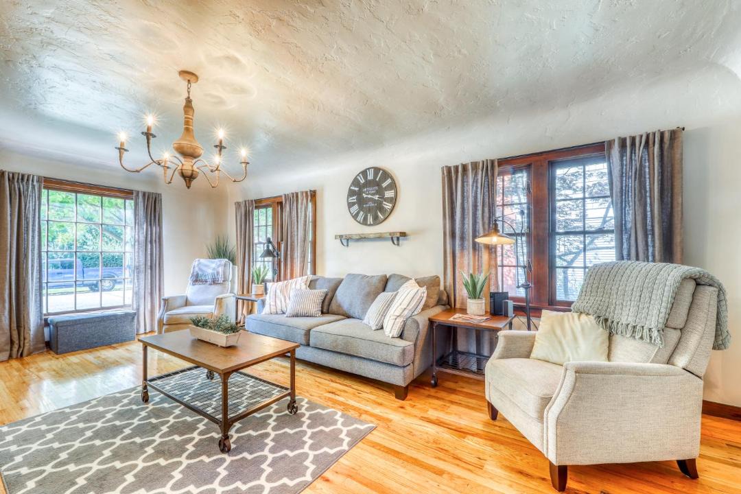 Photo of Livingroom in North End