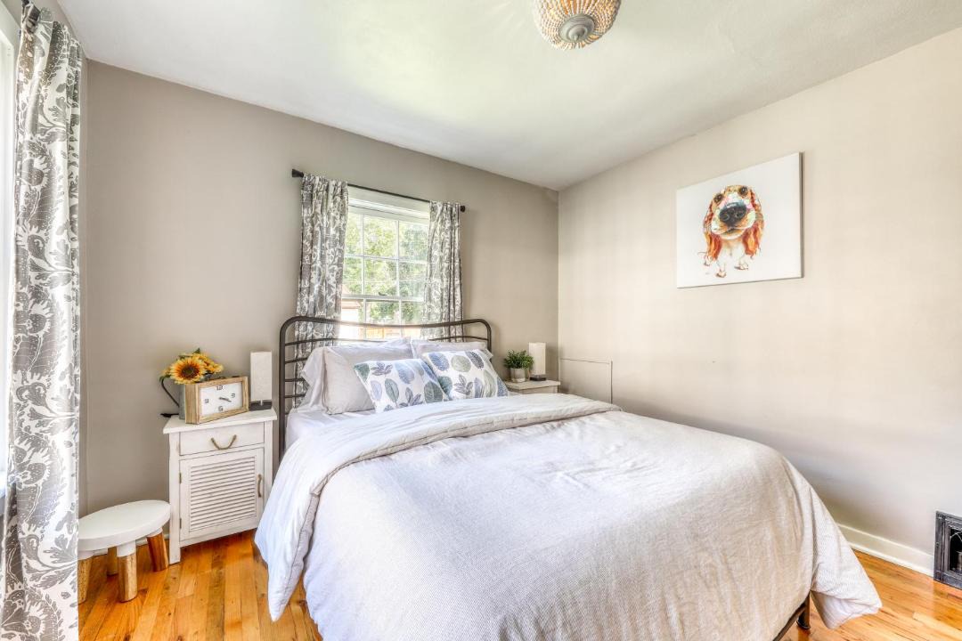 Photo of Bedroom in North End