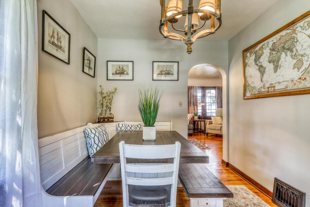 Photo of Livingroom in North End