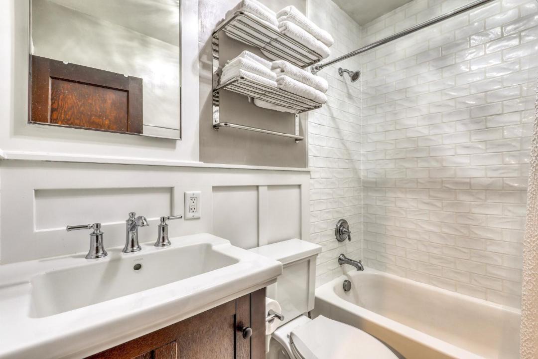 Photo of Bathroom in North End
