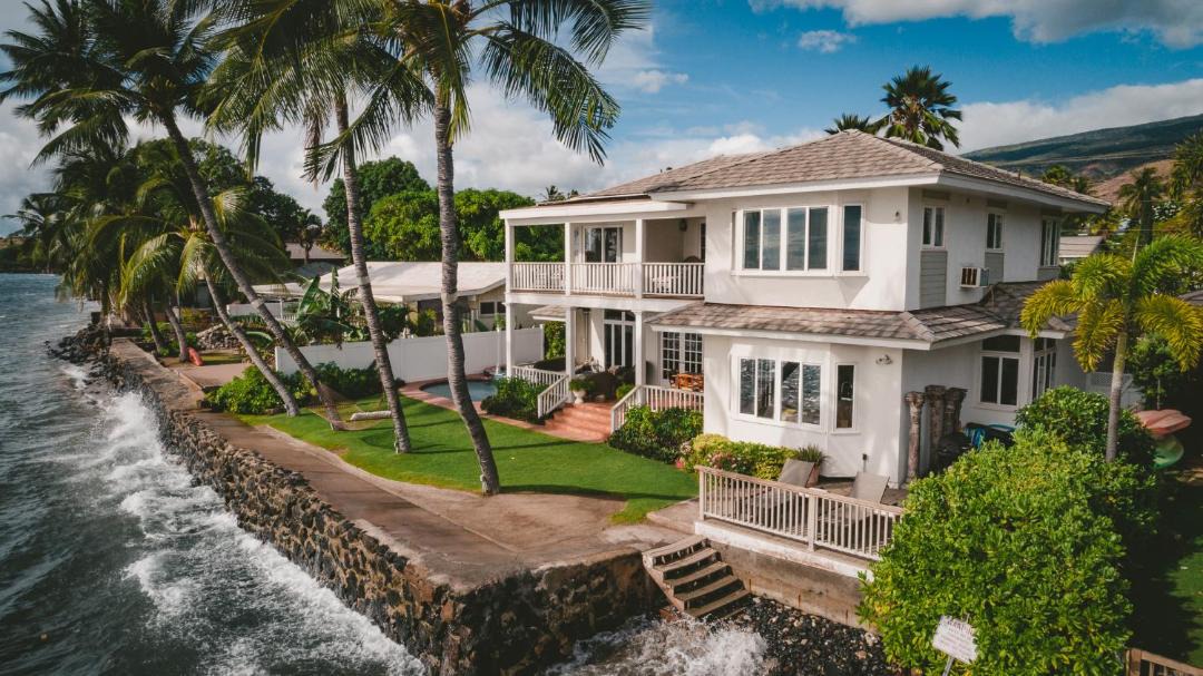 Photo of Others in Historic Lahaina Front Street