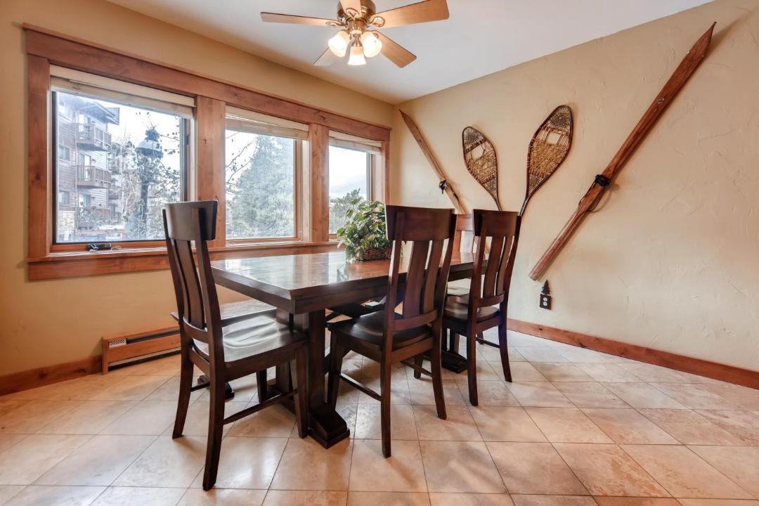 Photo of Livingroom in Historic District