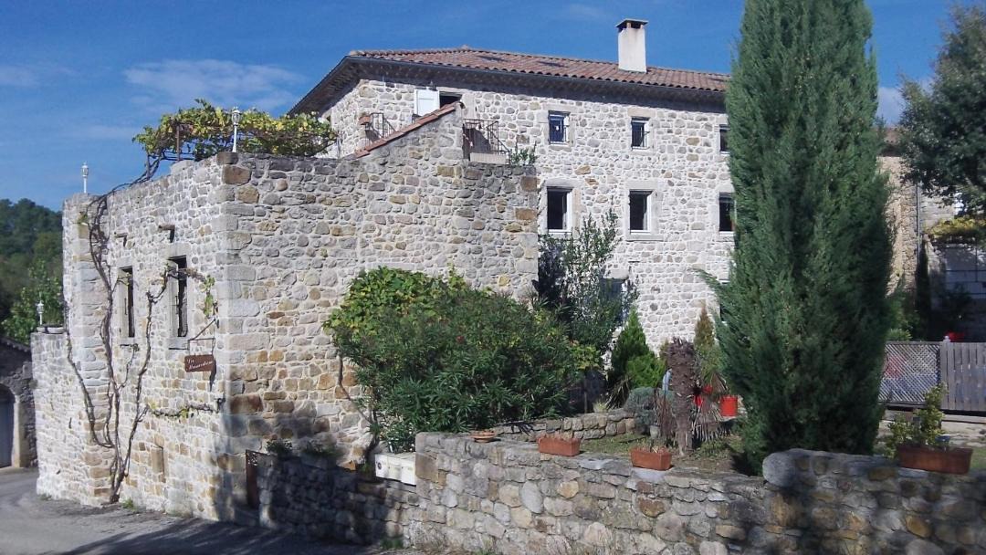 Photo of Buildings in Les Assions