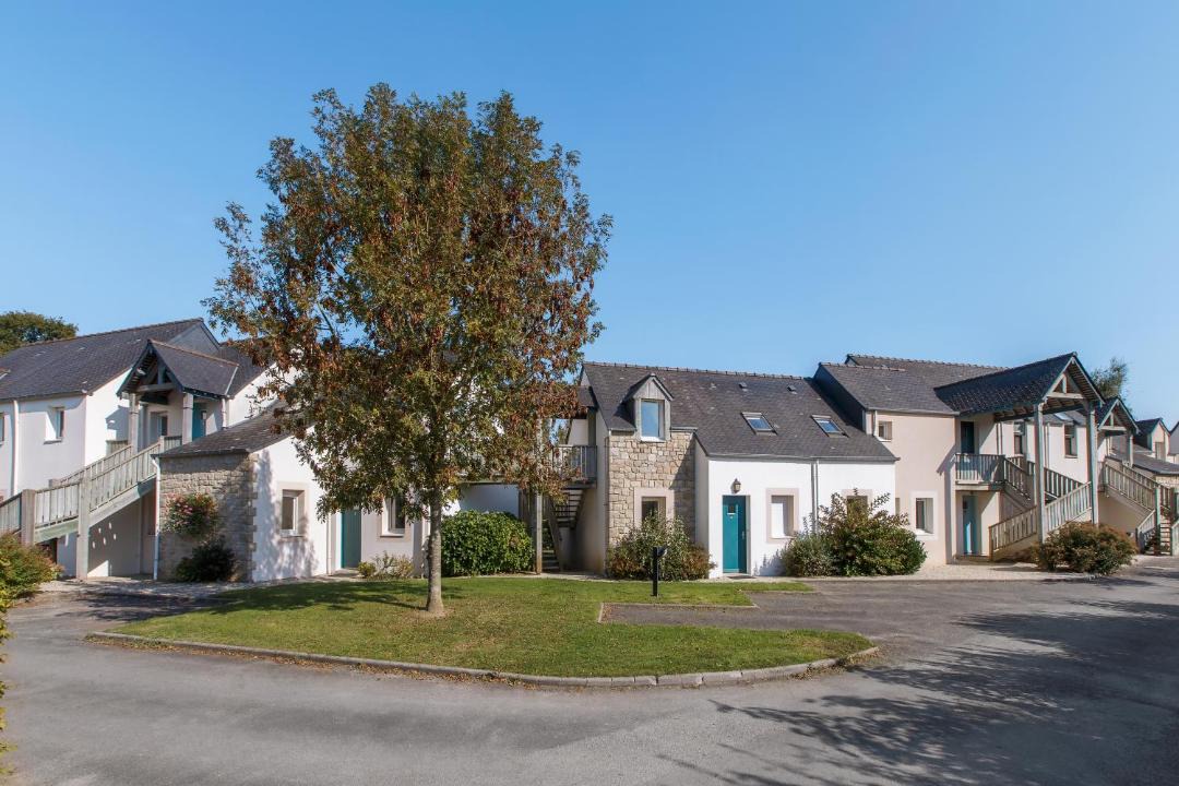 Photo of Buildings in Epiniac