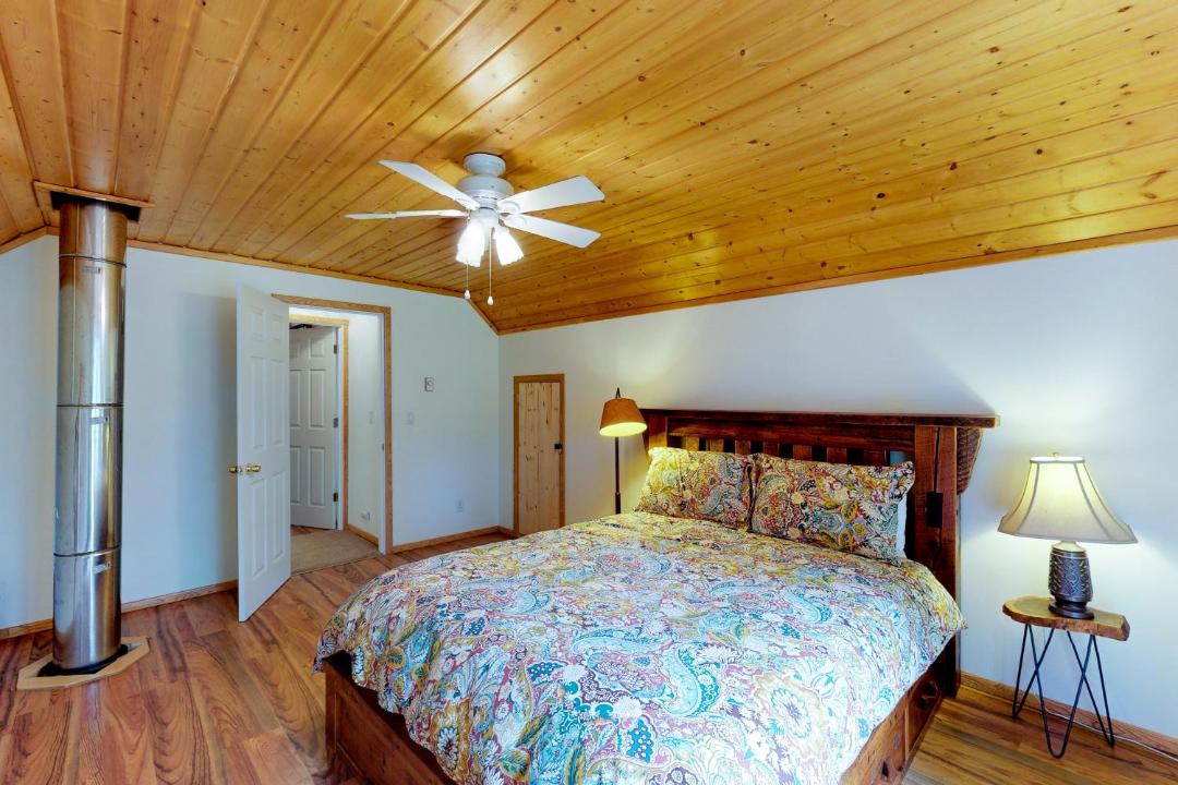Photo of Bedroom in Leavenworth