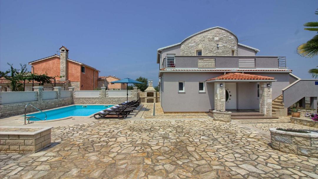 Photo of Outdoor in Gajana