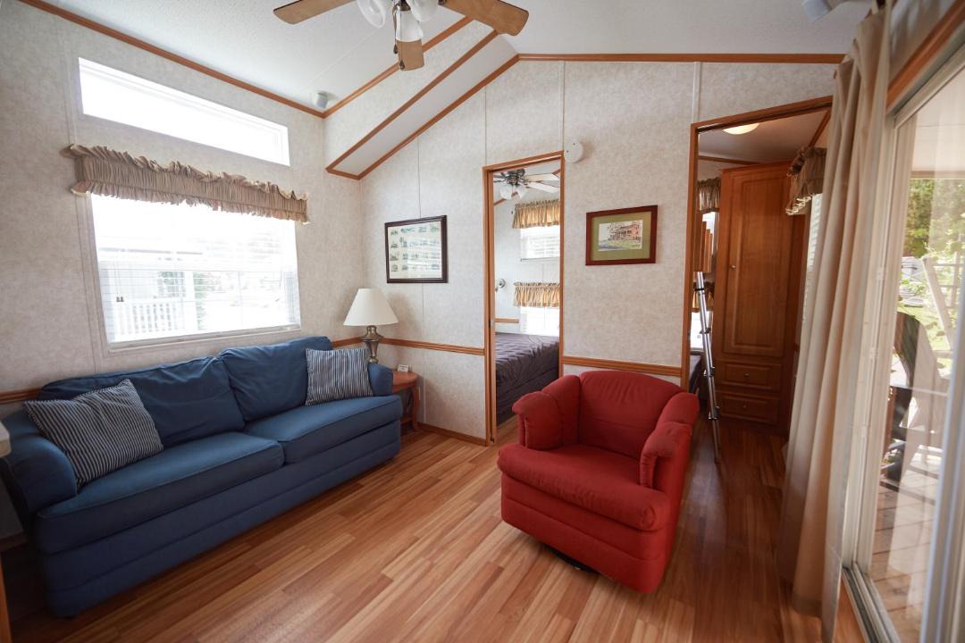 Photo of Livingroom in Urbanna