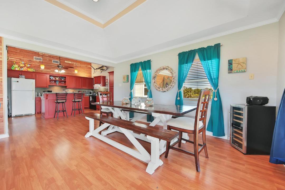 Photo of Livingroom in Crystal Beach