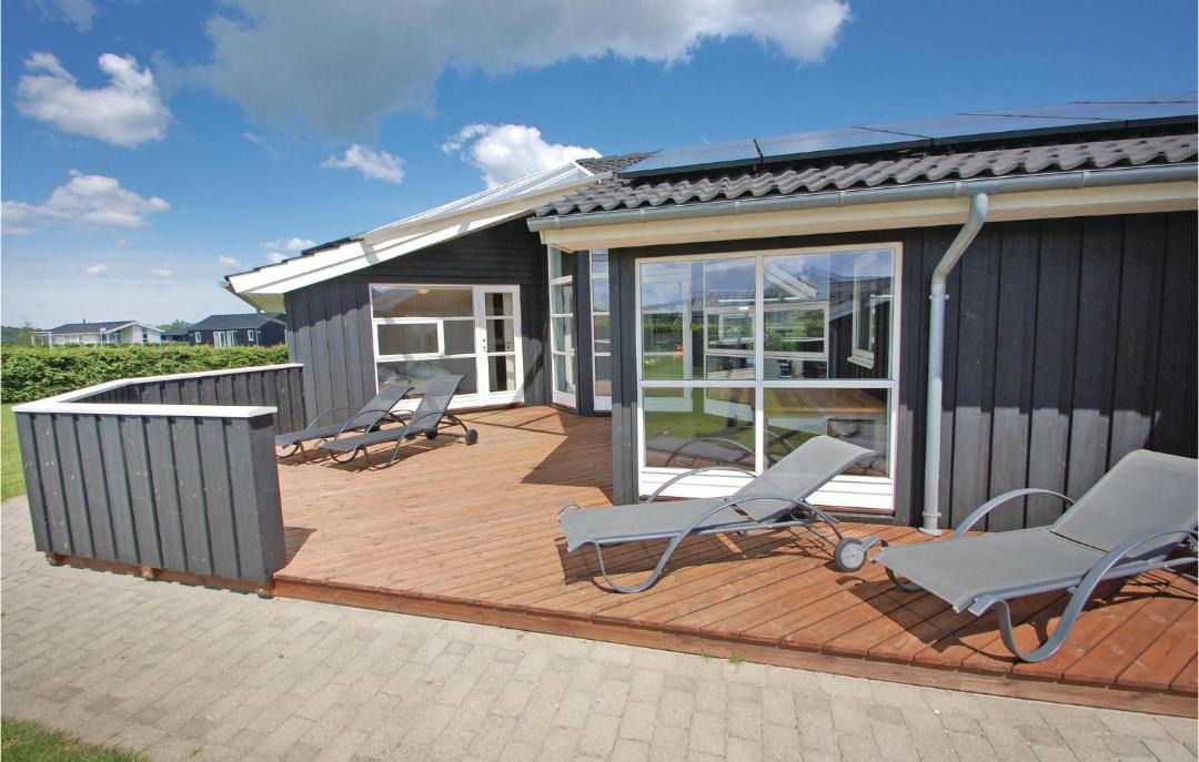 Photo of Others in Flovt Strand