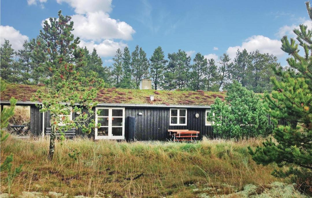 Photo of Buildings in Skram