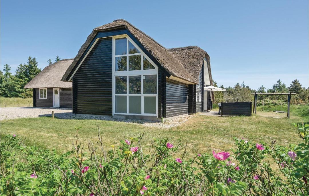 Photo of Buildings in Blavand