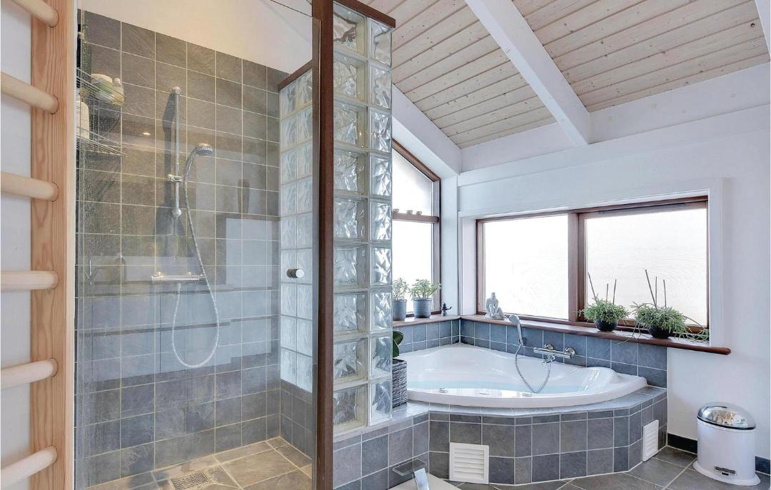 Photo of Bathroom in Bjert