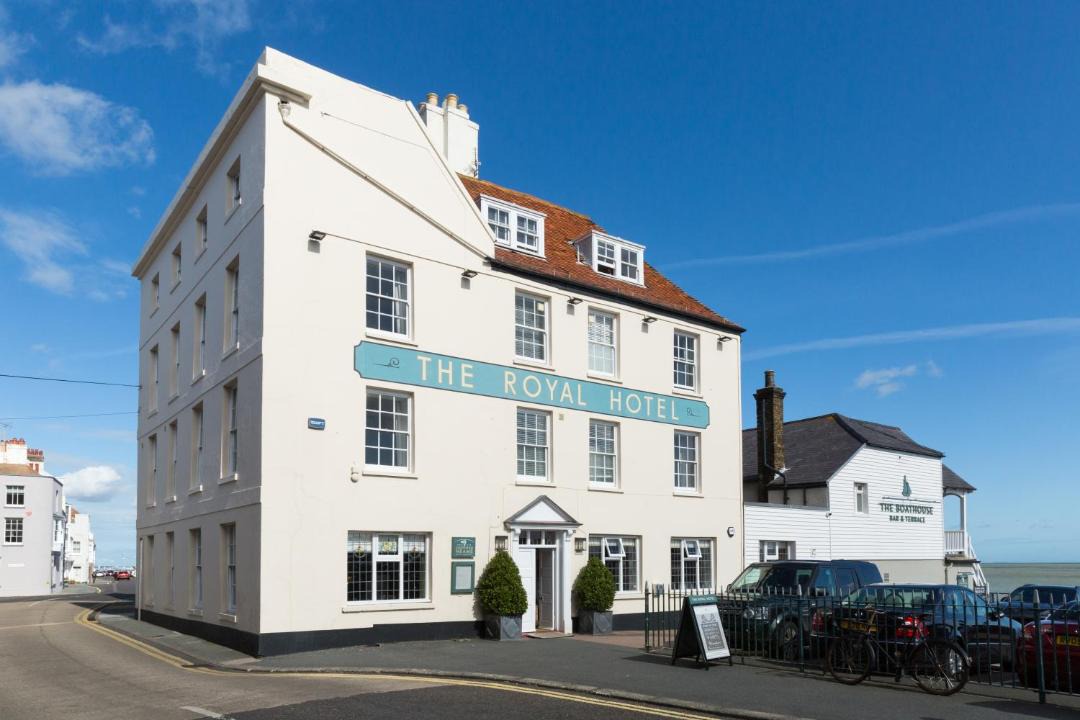 Photo of Others in Deal