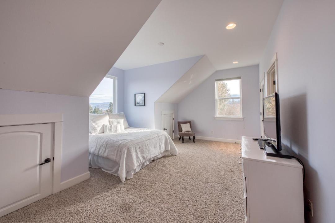 Photo of Others in Hood River