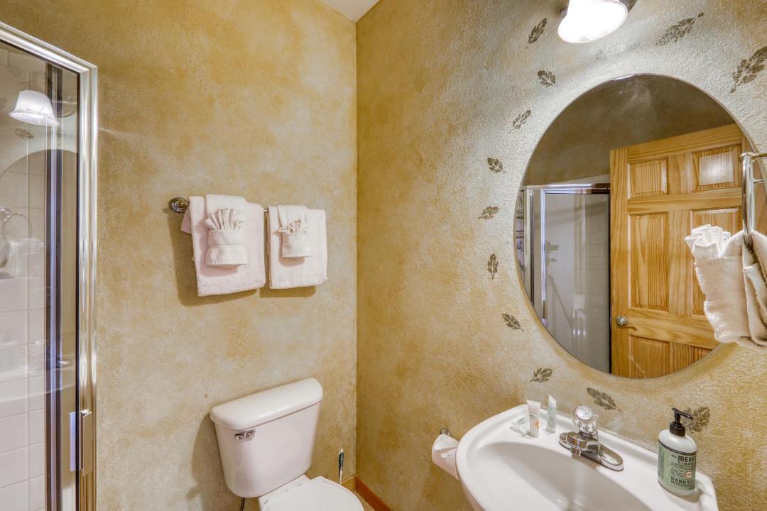 Photo of Bathroom in Wildernest