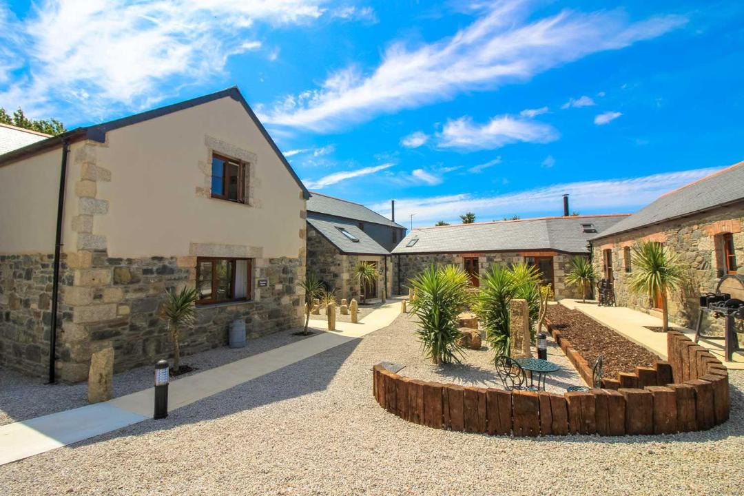 Photo of Others in Cury