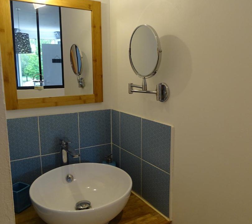 Photo of Others in Duvy