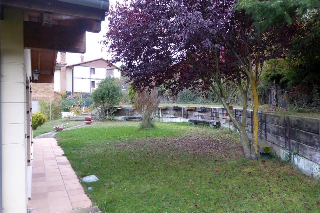 Photo of Buildings in Pobes