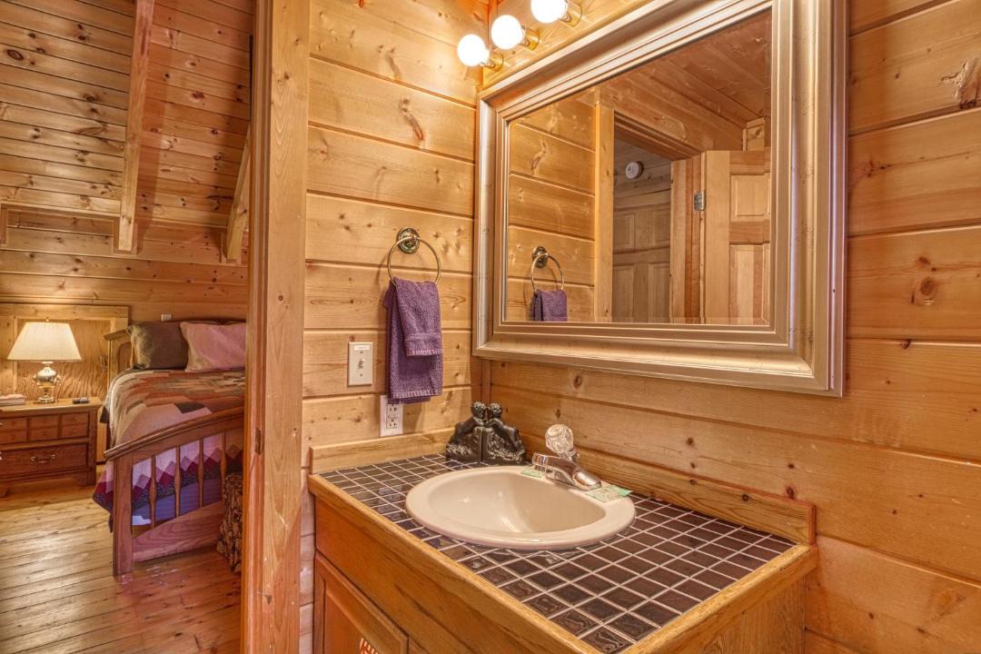 Photo of Bathroom in Sevierville