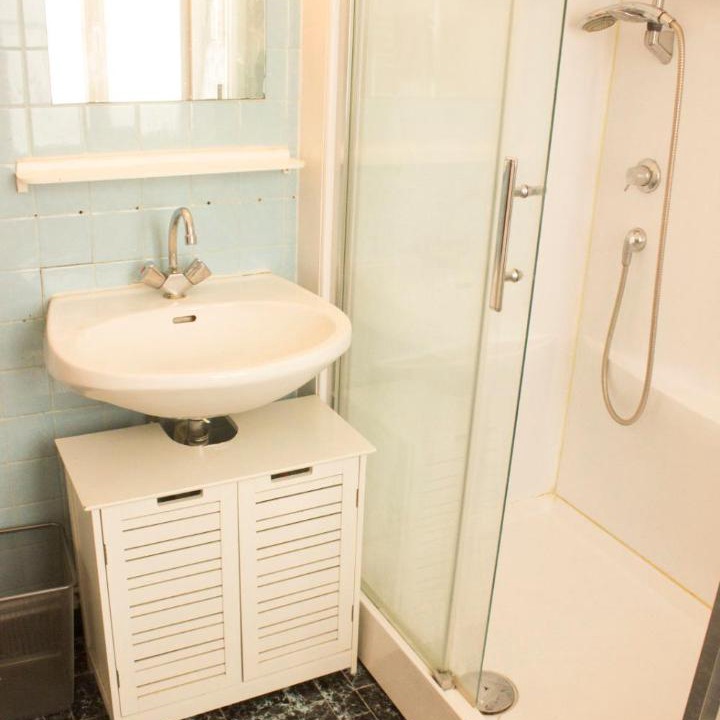 Photo of Bathroom in Quartier de la Plaine-de-Monceaux