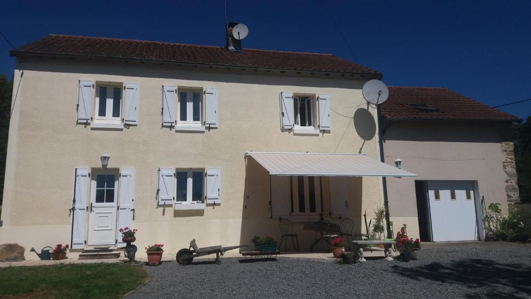 Photo of Buildings in Dompierre-les-Eglises