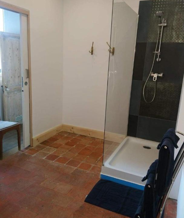 Photo of Bathroom in Epernay