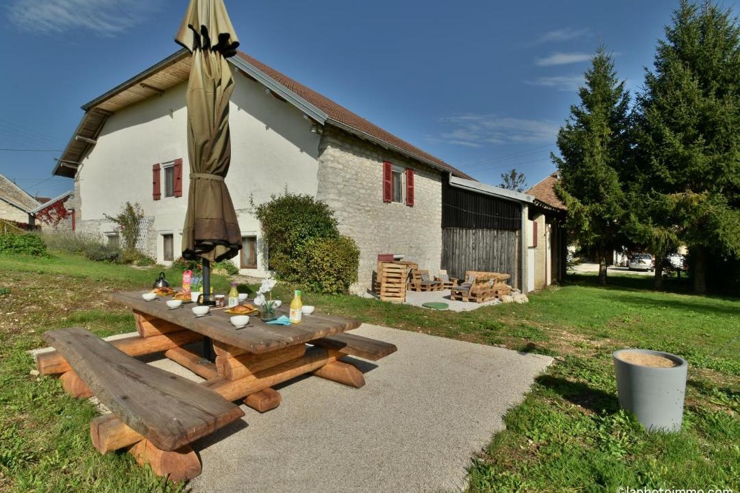 Photo of Buildings in Molain