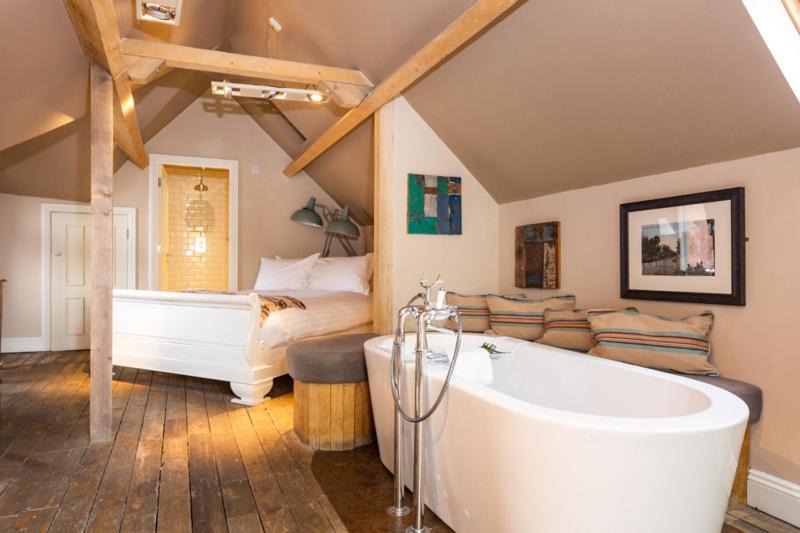 Photo of Others in Bedford