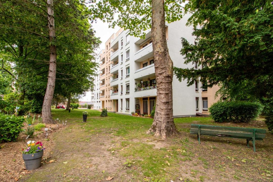 Photo of Buildings in Cambrai