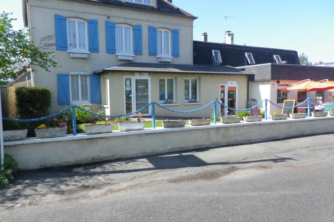 Photo of Buildings in Notre Dame de la Garenne