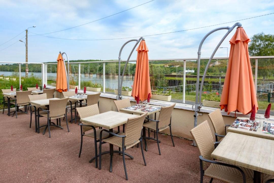 Photo of Patio Balcony in Notre Dame de la Garenne