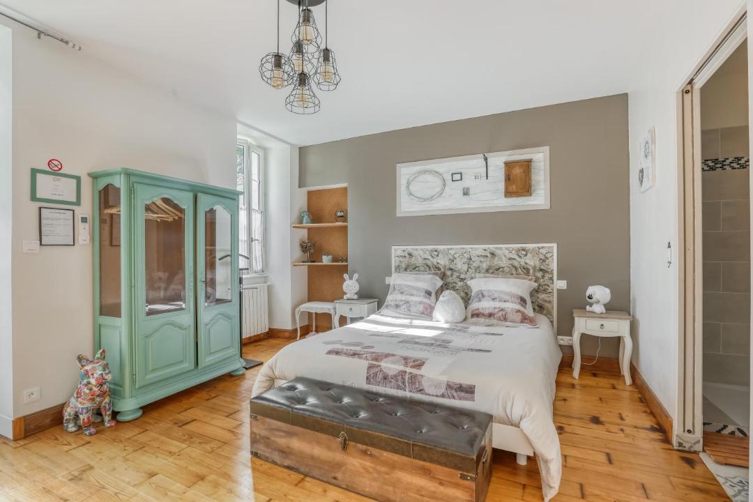 Photo of Bedroom in Pons