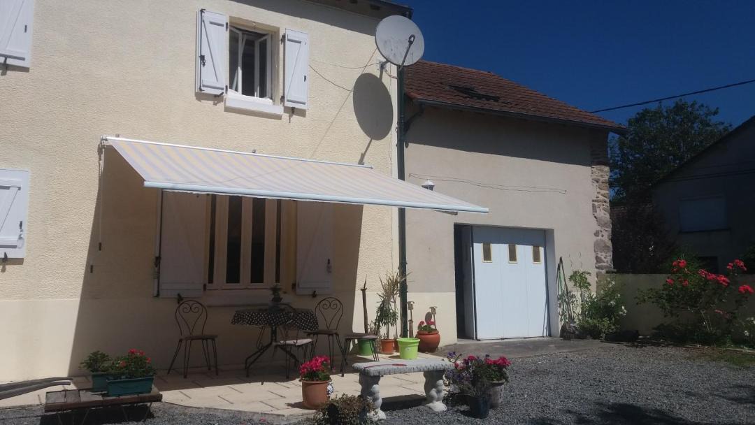 Photo of Buildings in Dompierre-les-Eglises