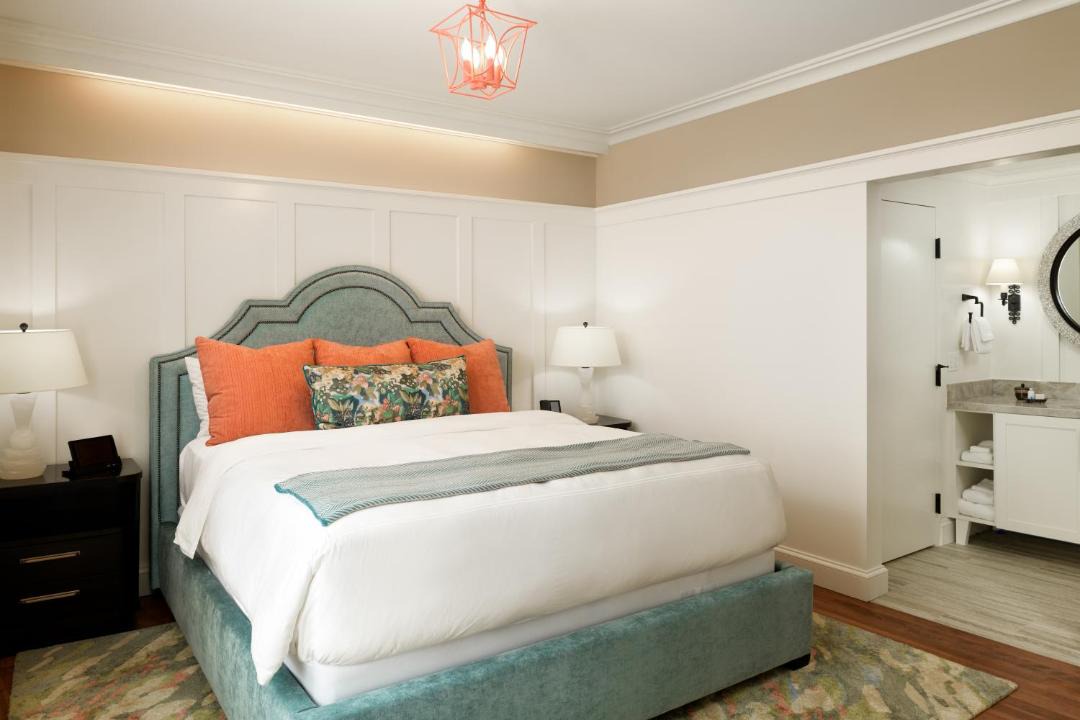 Photo of Bedroom in Avalon