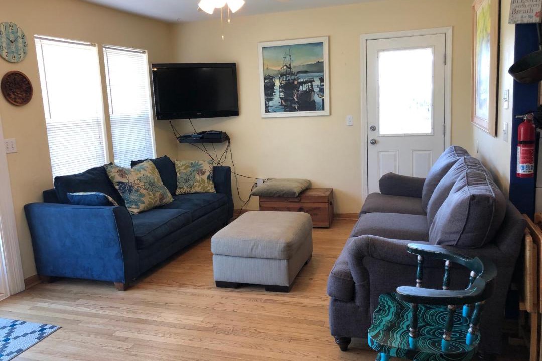 Photo of Livingroom in Terramar Beach