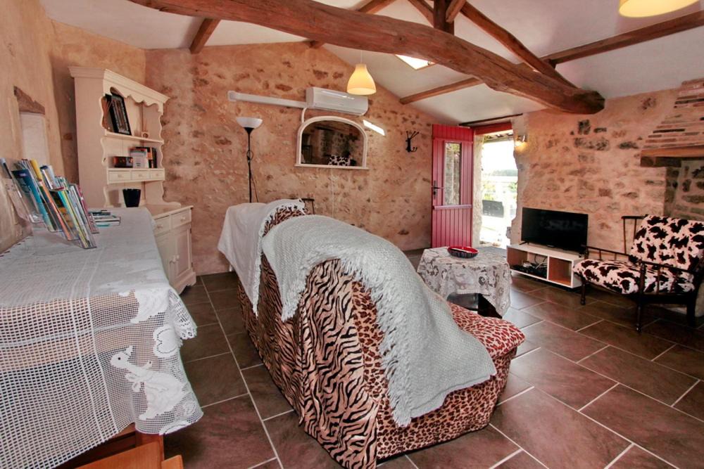 Photo of Others in Saint-Maigrin