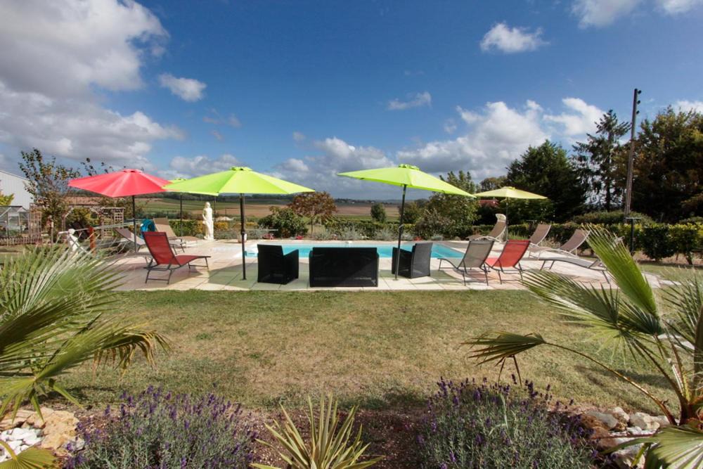 Photo of Buildings in Saint-Maigrin