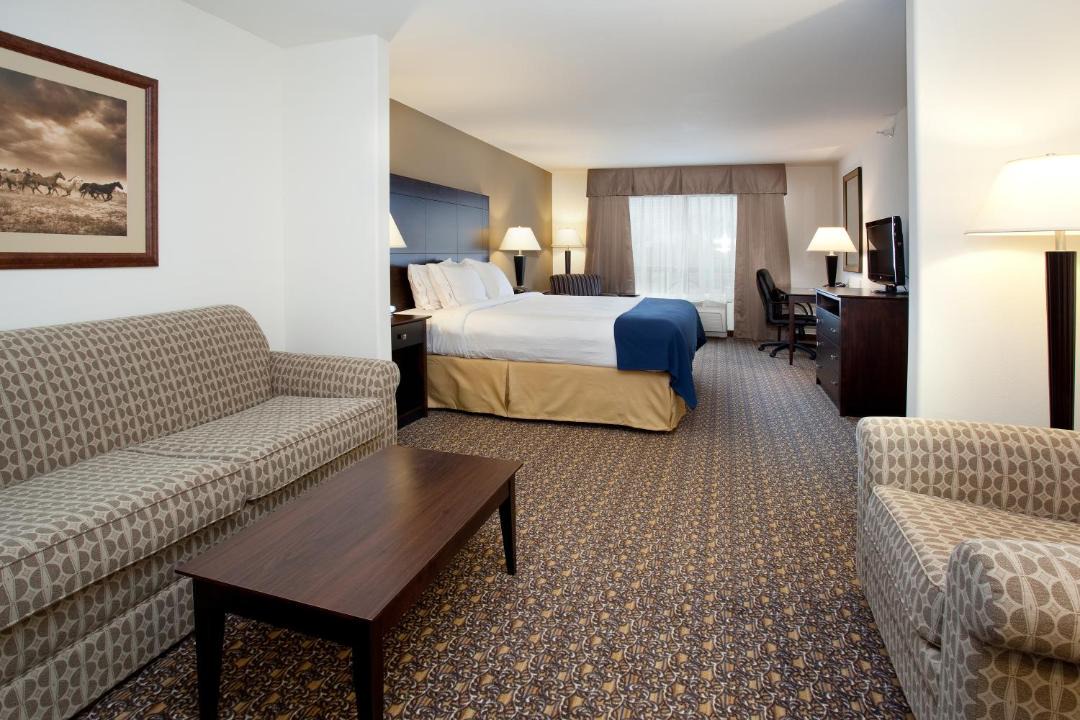 Photo of Bedroom in Lander