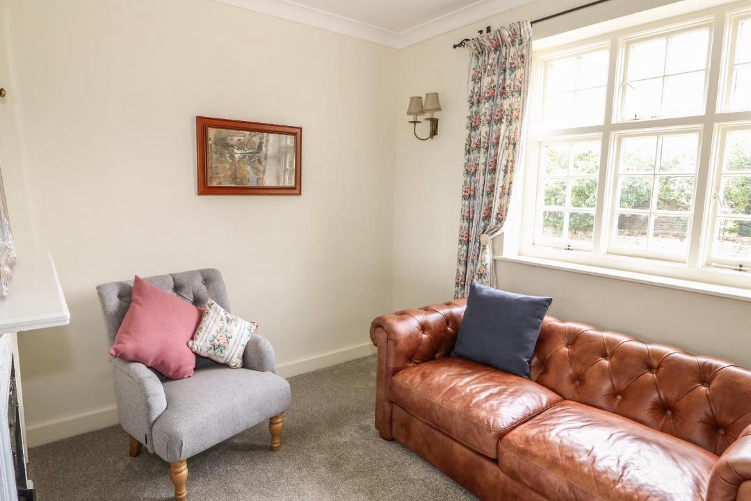 Photo of Others in Longdon